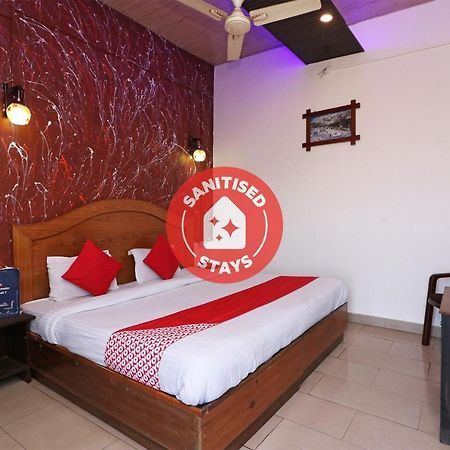 Oyo 70930 The Moon Hotel Asansol Exterior photo